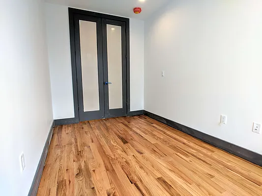 Rented by EXR | media 45