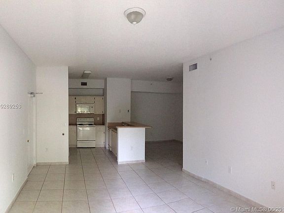 5th image of 7200 NW 114th Ave APT 205