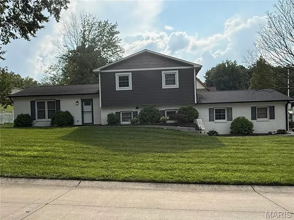 1305 Ashland Hills Dr, Cape Girardeau, MO 63701
