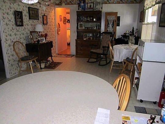 4th image of 1279 Mayflower Dr