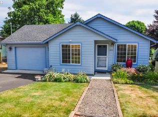 1665 Plymouth St, Saint Helens, OR 97051
