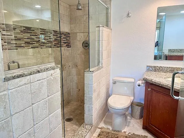 230 N Federal Hwy #205 — Photo 18