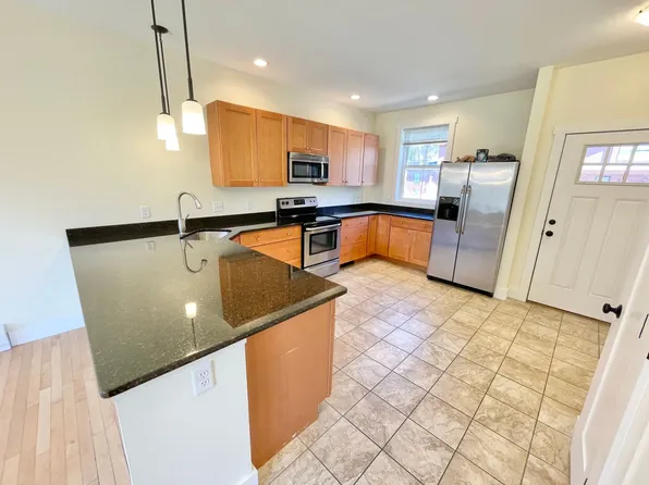 111 Grey Rock Rd, Shelburne, VT
