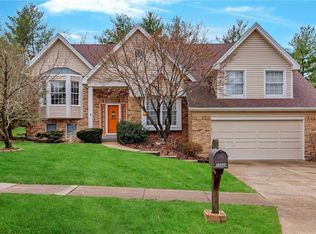 12020 Avery Ln, Bridgeton, MO 63044