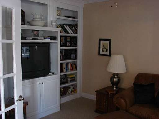 5th image of 217 Trentwood Ct