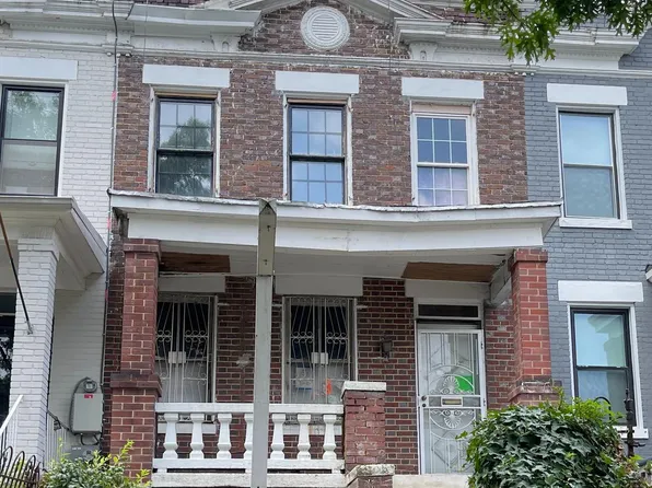 322 15th St NE, Washington, DC 20002