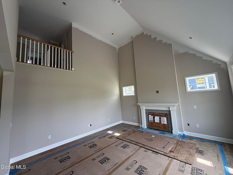 5th image of 16 Magnolia Drive