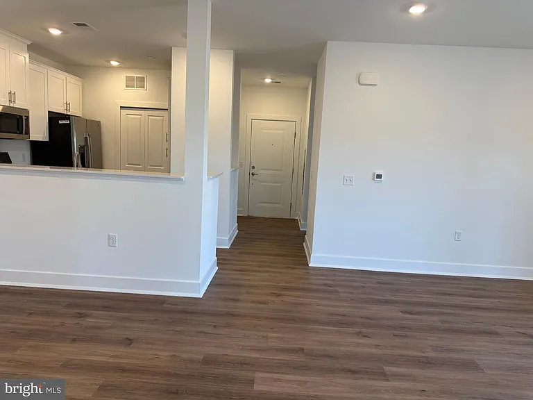 2204 Prince Hall Dr — Photo 2