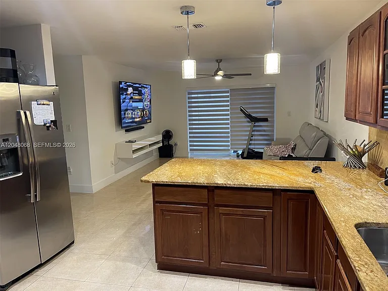 1440 SW 118th Ave — Photo 4