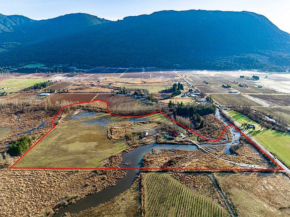 3rd image of 34995 Dale Rd