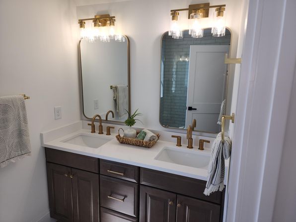 charleston-south-carolina-441873892 picture