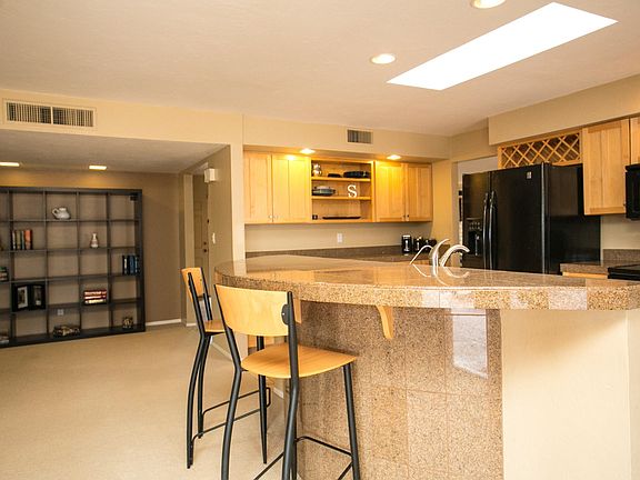 3rd image of 3340 N Camino De Piedras