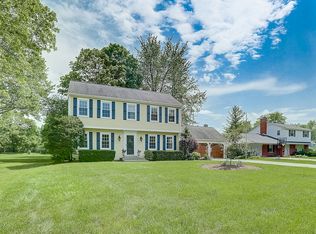 235 Skyline Dr, Barrington, IL