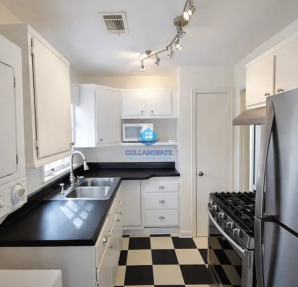 4873 Marion Ave — Photo 4