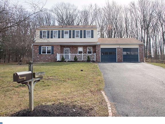2nd image of 4 Granger Ln