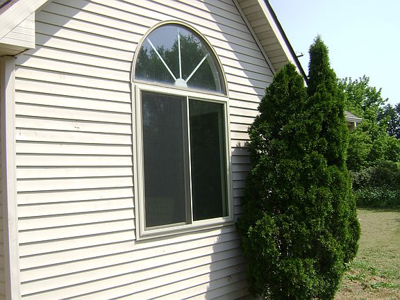Front Bedroom Window (New)