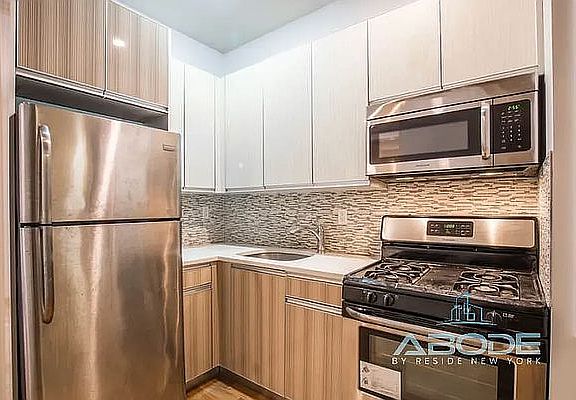 3rd image of 291A Monroe St #3A