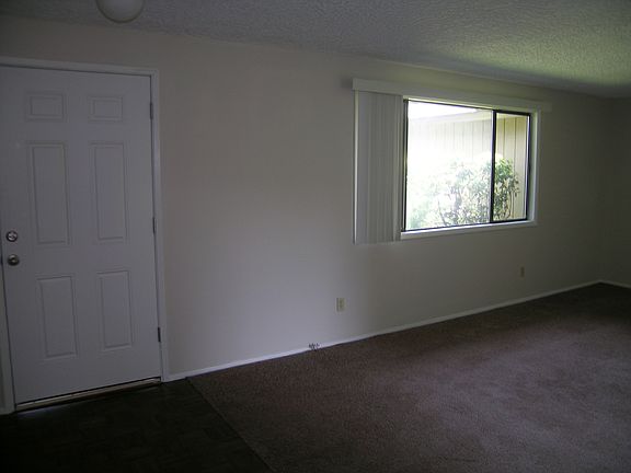 5th image of 15003 NE 5th St
