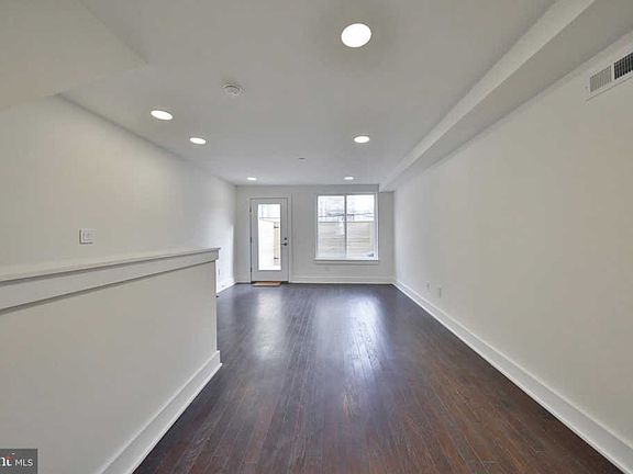 4th image of 1516 N Randolph St #1