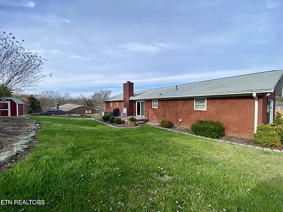 2nd image of 3644 N Fountaincrest Dr