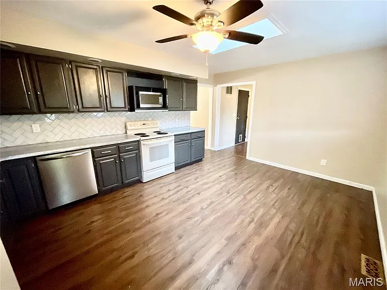 208 Harvard Dr — Photo 18