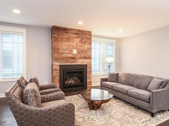 4th image of 678 Croswell Ave SE #3