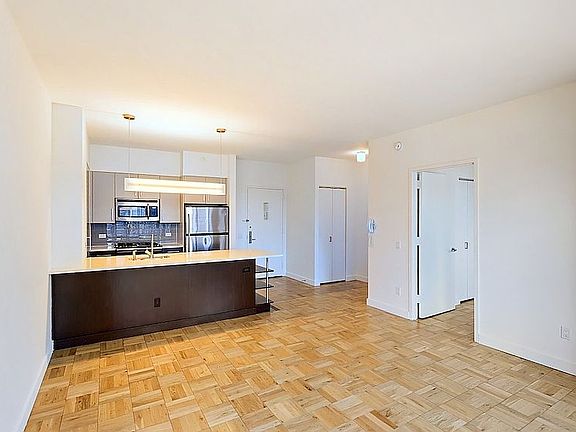 5th image of 312 11th Ave APT 9B