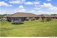4th image of 429/431 Deerwood Dr W