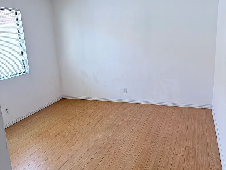 511 N McPherrin Ave #A — Photo 8