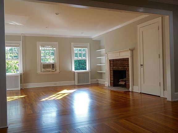 3rd image of 202 Burns St #2