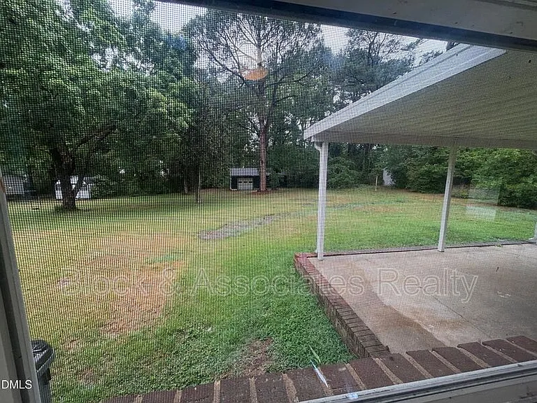 3609 Melrose Dr — Photo 24