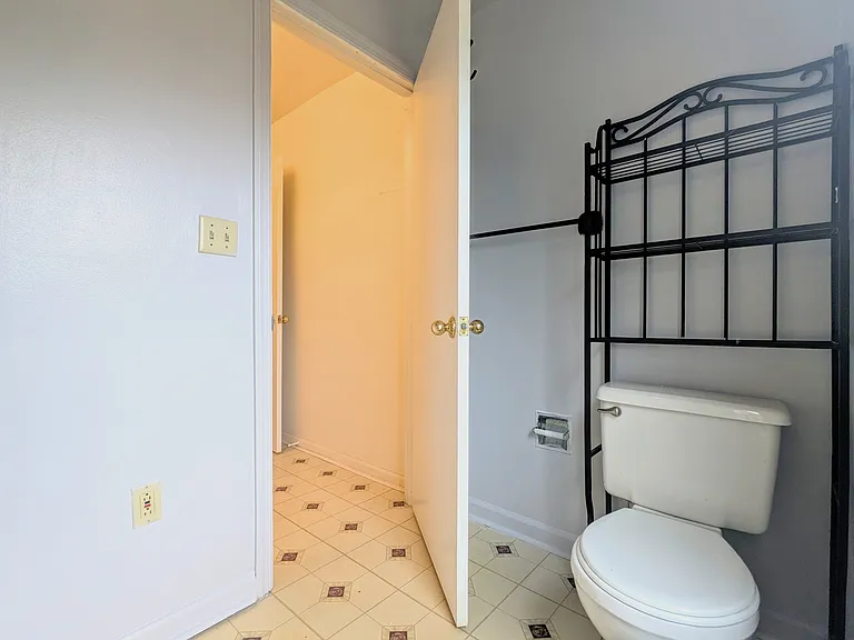 5552 Black St #2 — Photo 27