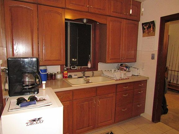 2nd image of 503 Avenue B E