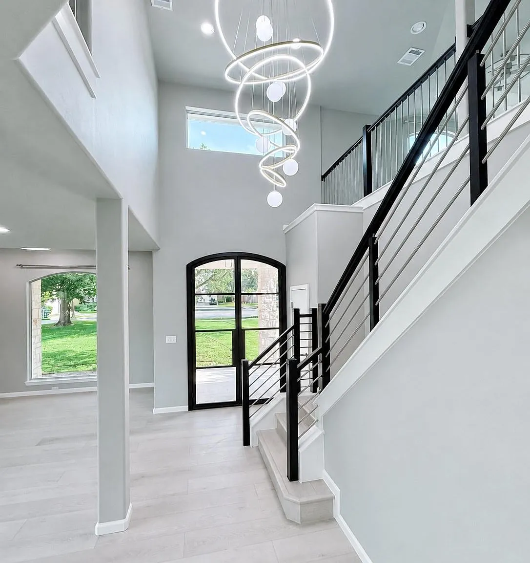 5 bed, 3.0 bath, 3440 sqft, $4,000 — Photo 3