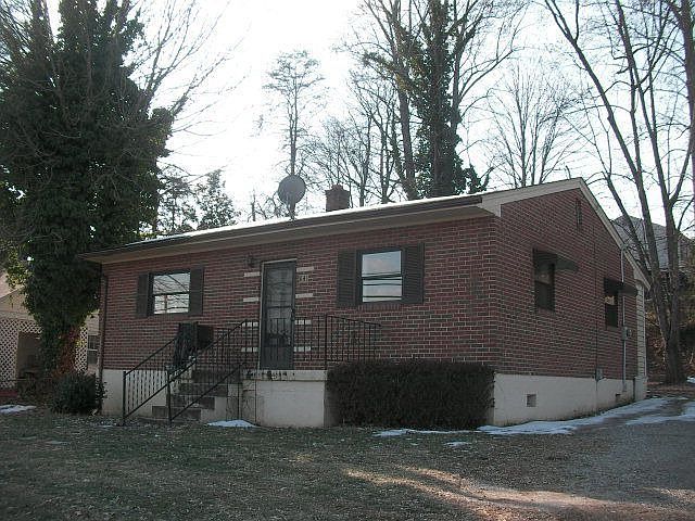 2nd image of 841 Liberty St