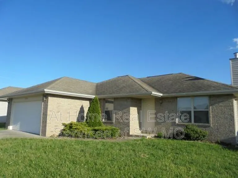 3724 W Ridgeway St — Photo 2
