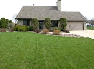3845 W Forest Hill Ave, Franklin, WI 53132