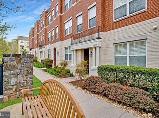 4489 Beacon Grove Cir, Fairfax, VA 22033