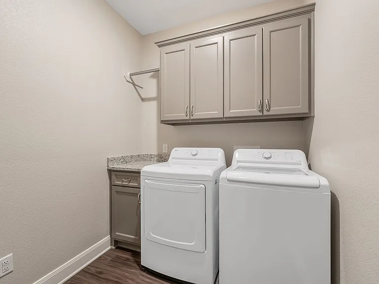 Omen Hill Villas- ASK ABOUT OUR SPRING MOVE- IN SPECIAL TODAY! — Photo 30