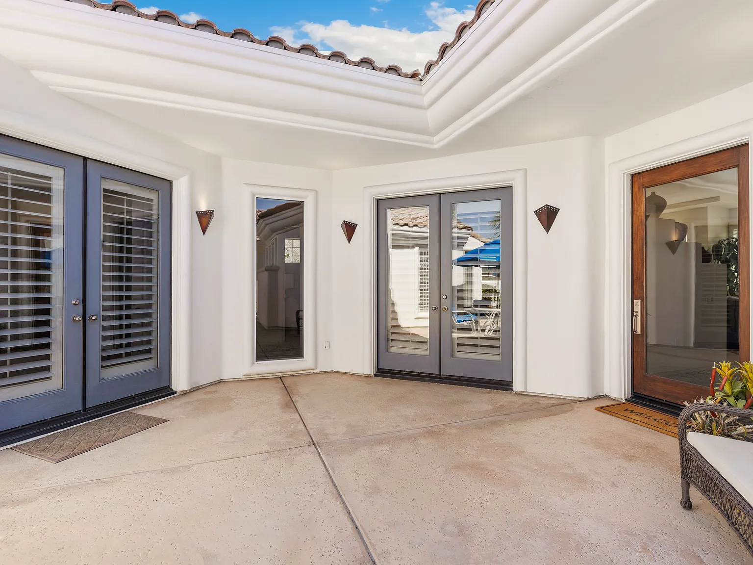 3 bed, 3.5 bath, 2550 sqft, $9,000 — Photo 3