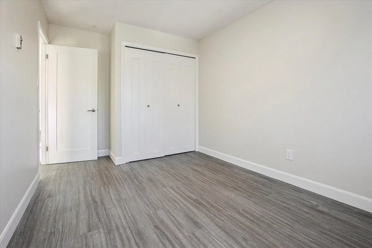 Model - 142 Allard Street — Photo 2