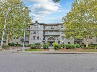 2435 Center St #204, Abbotsford, BC V2T2N4