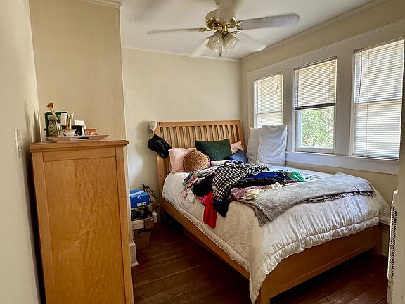3rd image of 125 Brooks Ave APT C