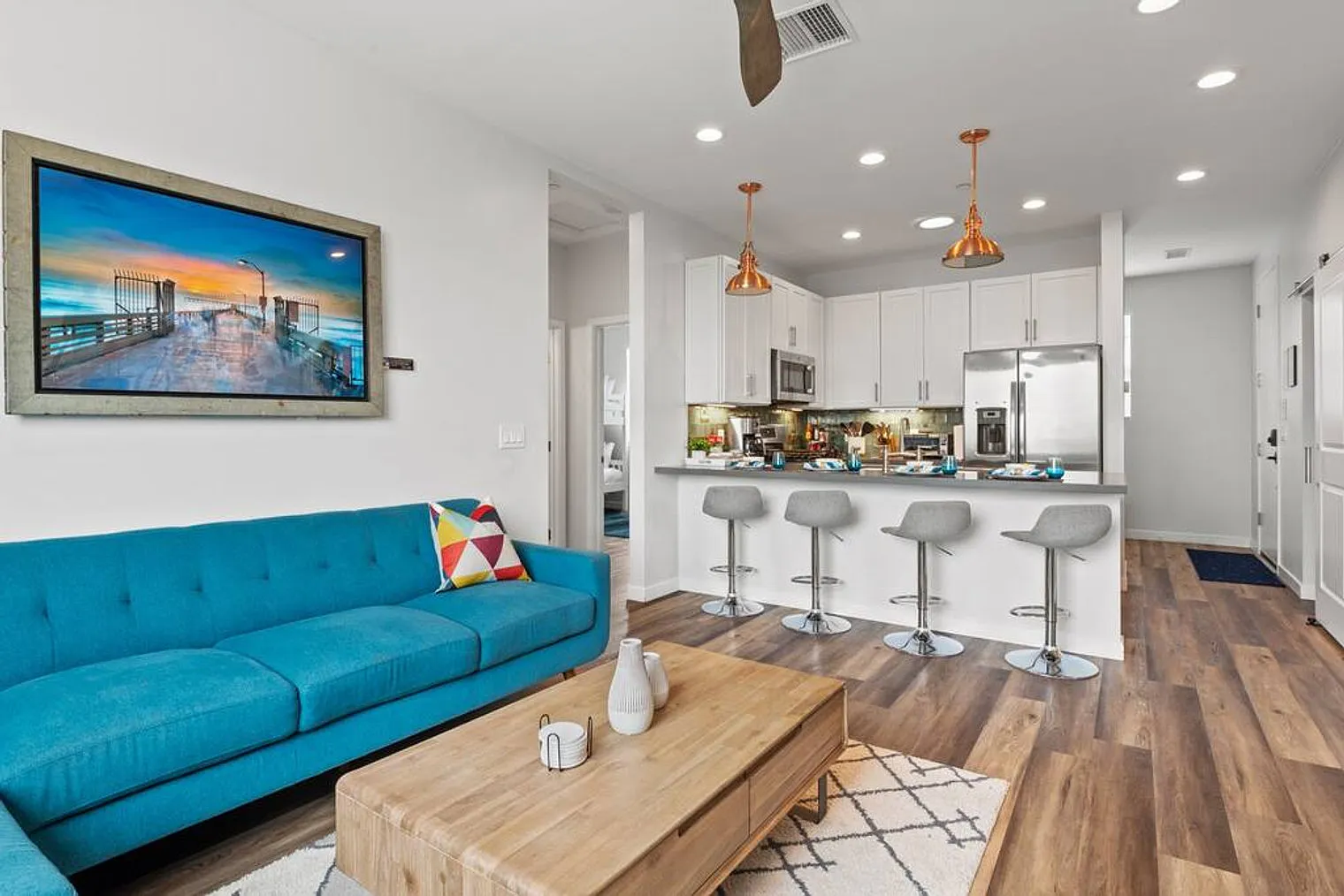 3 bed, 2.0 bath, 1496 sqft, $10,723 — Photo 2