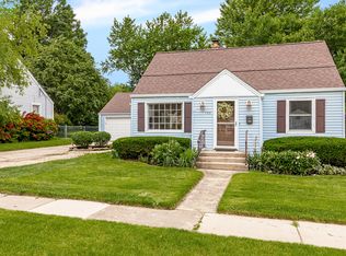 132 Pearl St, Cary, IL 60013