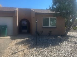 590 Stallion Rd SE, Rio Rancho, NM 87124