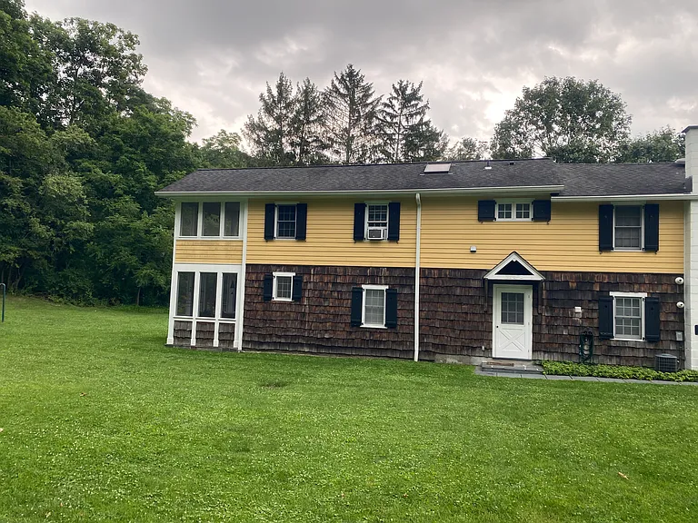 2404 New Hackensack Rd #1 — Photo 4