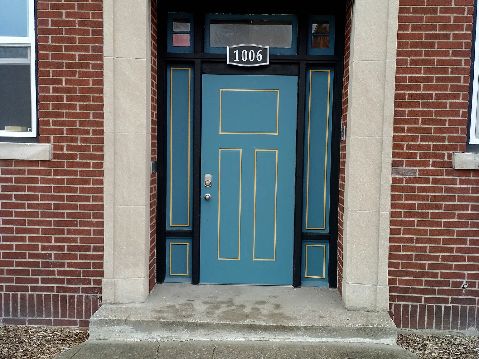 1006 N Huron St — Photo 2