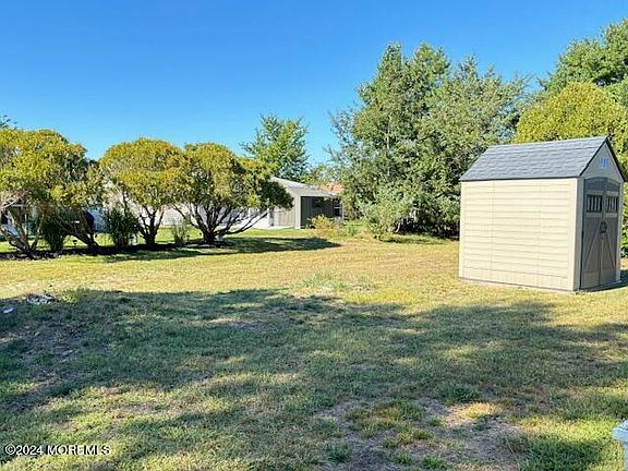 2nd image of 35 Bonaire Drive