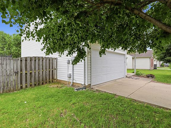 3rd image of 2605 Bristlecone Dr